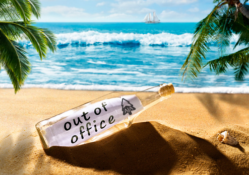 L’attribut alt de cette image est vide, son nom de fichier est Out-of-Office-été-AJA-1.jpg.